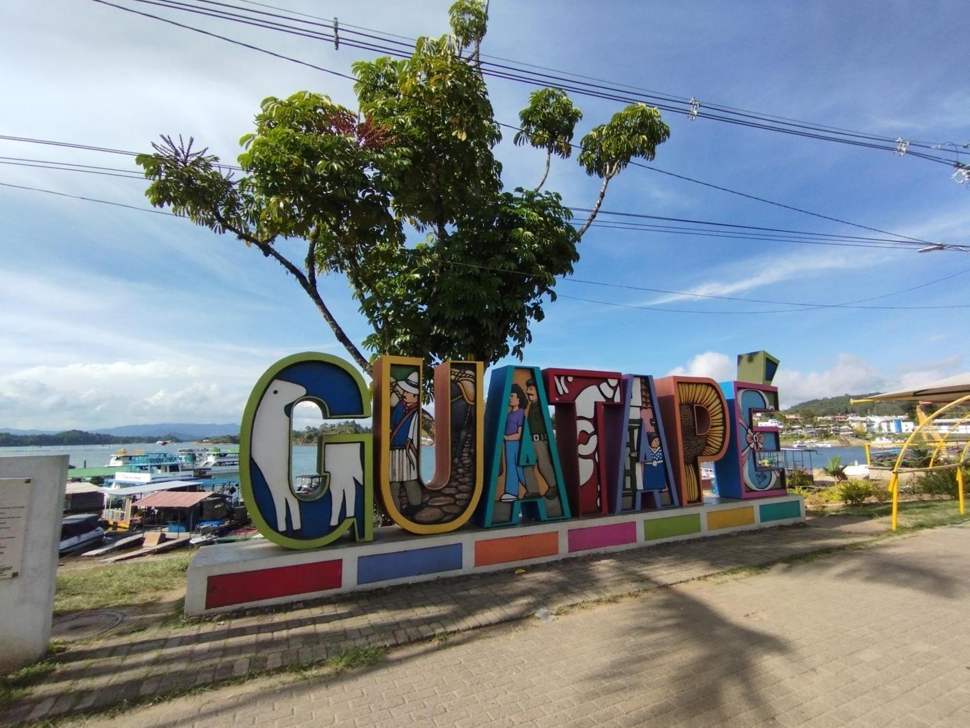 Guatapé Aptos Plaza Principal, Con Y Sin Vista Al Embalse, Frente Autobus, A 8 Minutos De La Piedra Del Penol, Todo Cerca!!! מראה חיצוני תמונה